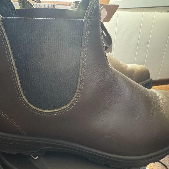 Blundstones Size 9 barely used - Picture 1 of 5